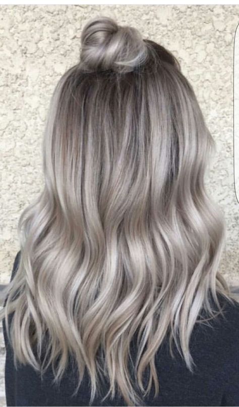 Platinový Blond, Blond Cenușiu, Ash Blonde Hair Colour, Silver Blonde Hair, Ash Hair, Ash Blonde Balayage, Blond Balayage, Balayage Blonde, Silver Blonde