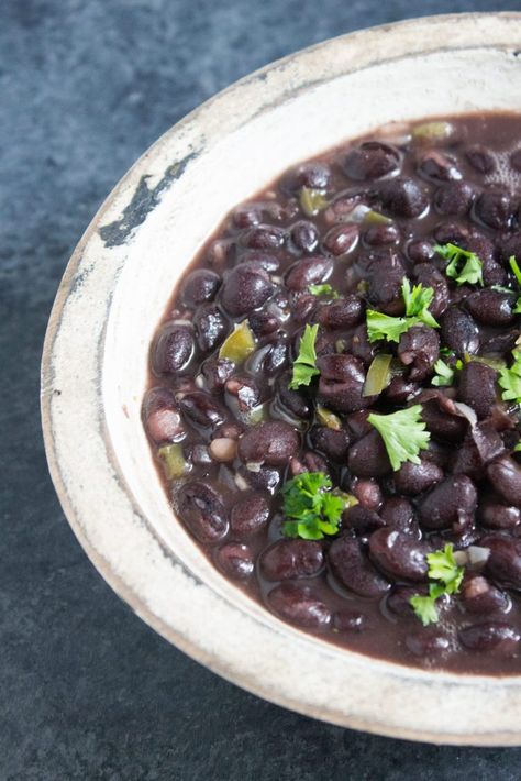 These quick Cuban black beans are a quick and easy version of Cuban black beans that still taste amazing and cut down on some time! Black Beans From Scratch, Pressure Cooker Black Beans, Beans From Scratch, Mexican Black Beans, Cuban Black Beans, Beans And Sausage, Dried Black Beans, Bean Recipe, Black Beans And Rice