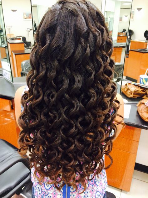 Basic Wand Curls! Small Curls For Long Hair, Utah Curls, Long Curled Hair, Big Curls For Long Hair, Hairstyles Juda, Heart Shaped Face Hairstyles, Tiny Curls, Thermal Design, Wand Hairstyles