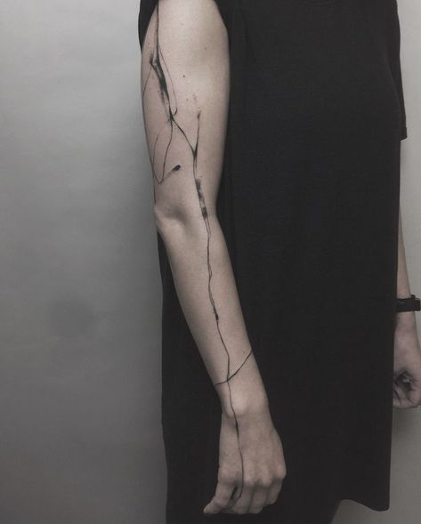 Straight Line Tattoo, Line Tattoo Arm, 42 Tattoo, Around Arm Tattoo, Abstract Tattoo Designs, Single Line Tattoo, Forearm Tattoo Women, Geniale Tattoos, Arm Sleeve Tattoos