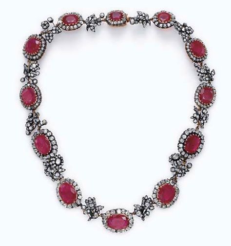 AN IMPORTANT ANTIQUE RUBY AND DIAMOND NECKLACE Ruby Jewelry Necklaces, Beautiful Diamond Necklace, Ruby And Diamond Necklace, Silver Jewelry Accessories, Tiaras Jewellery, Solitaire Diamond Pendant, Diamond Necklace Designs, Fancy Necklace, That Dress