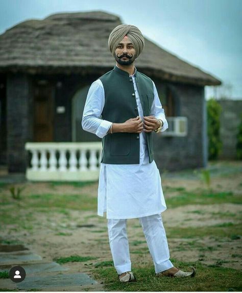 Poo 👑 Punjabi Outfits Men, Kurta Pajama Men Punjabi Sardar, Coat Pant With Turban, Kurta Pajama Men Punjabi, Punjabi Kurta Pajama Men, Coat Pant For Men, Kurta Pajama Punjabi, Sardar Fashion, Pajama Men