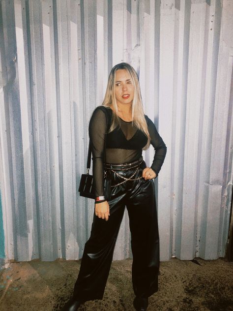 #look #aesthetic #lookoftheday #outfit #ootdfashion #oodt #lookinspiração Mesh Top Leather Pants, Drag Brunch Outfit, Drag Brunch, Leather Pants Outfit, Brunch Outfit, Winter Looks, Secret Santa, Pants Outfit, Pretty Things