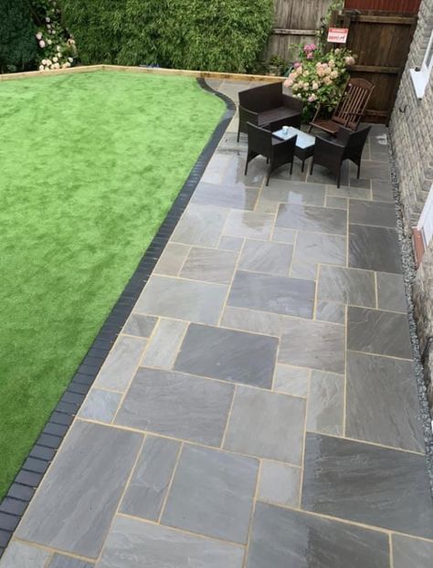 Veranda Flooring Ideas, Small Courtyard Paving Ideas, Affordable Patio Floor Ideas, Terrace Flooring Ideas Outdoor, Garden Tiles Ideas, Backyard Patio Flooring, Paved Patio Garden Ideas, Tiled Patio, Private Garden Design