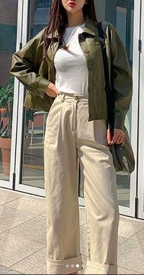 Beige And Army Green Outfit, Beige And Olive Green Outfit, Khaki Color Outfit, Moss Green Outfit, Olive Jacket Outfit, Army Green Outfit, Olive Green Outfit, Khakis Outfit, Green Leather Jacket