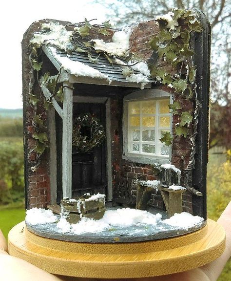 Make Snow, Model Train Sets, Model Train Scenery, Miniature Rooms, How To Make Snow, Miniatures Tutorials, Model Train Layouts, Miniature Houses, Easy Christmas Diy