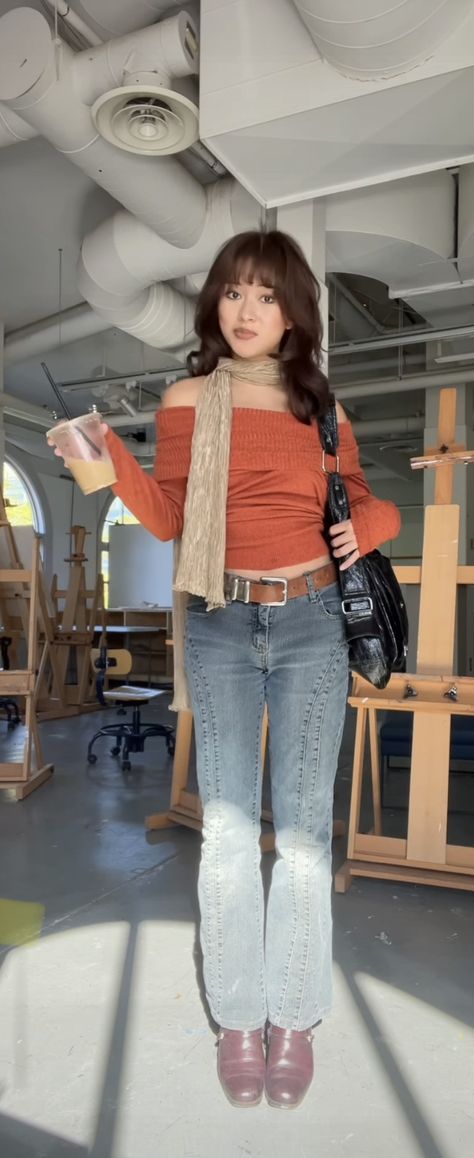 Outfits For 5ft Women, Basic Thanksgiving Outfit, Outfits For Flared Jeans, 2000s Babysitter Aesthetic, 2000s Blouse Outfit, Tall Boots And Jeans Outfit, Fall Fits With Jeans, Thanksgiving Outfits Jeans, Outfits With Curled Hair