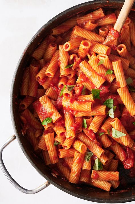 For the spicy pasta sauce lover. This arrabbiata pasta sauce brings the heat thanks to Calabrian chiles but also has a mellow vibe the whole family will love. Spoon over cooked penne or rigatoni for an easy weeknight dinner that warms from within. Creamy Italian Pasta Salad, Arrabbiata Pasta, Spicy Pasta Sauce, Pan Seared Chicken Breast, Caprese Salad Recipe, Spicy Pasta, Chile Recipes, Pan Seared Chicken, Best Pasta Recipes