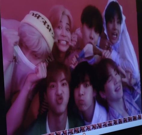 Pretty Best Friends, Taehyung Cute, Bts Polaroid, Flipagram Instagram, Bts Group Photos, Bts Aesthetic Pictures, Bts Playlist, Bts Group, About Bts