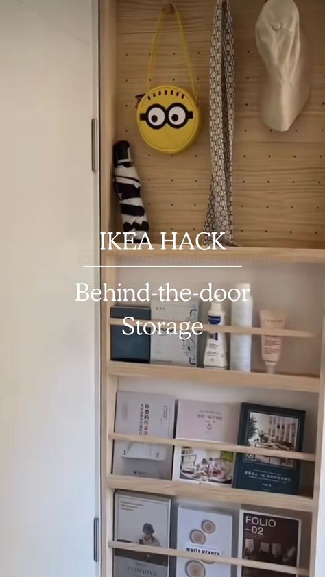 Toutes les publications • Instagram Ikea Behind Door Storage, Behind The Door Storage Ideas, Behind Door Storage Ideas, Back Of Door Storage Ideas, Closet Storage Ideas For Small Spaces, Creative Bookshelves Diy, Bookbag Storage, Behind The Door Storage, Diy Bookshelf Wall