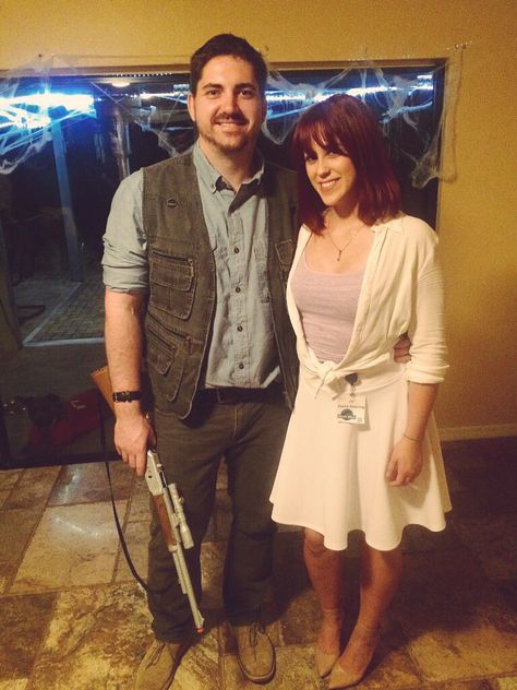 Jurassic World. Claire Dearing and Owen. Halloween 2015 Claire And Owen Costume, Owen And Claire Costume, Claire Jurassic World Costume, Claire Dearing Costume, Jurassic World Costume, Creative Couples Costumes, Redhead Halloween, Couples Costumes For Halloween, Jurassic World Claire