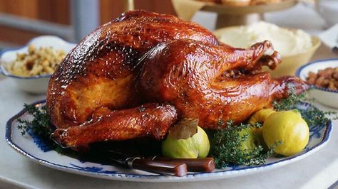 Paula Deen's Roasted Turkey Recipe Upside Down Turkey, White Turnip, Quince Recipes, Curtis Stone, Turkey Recipes Thanksgiving, Turkey Recipe, Turkey Breast, Roasted Turkey, Parsnips