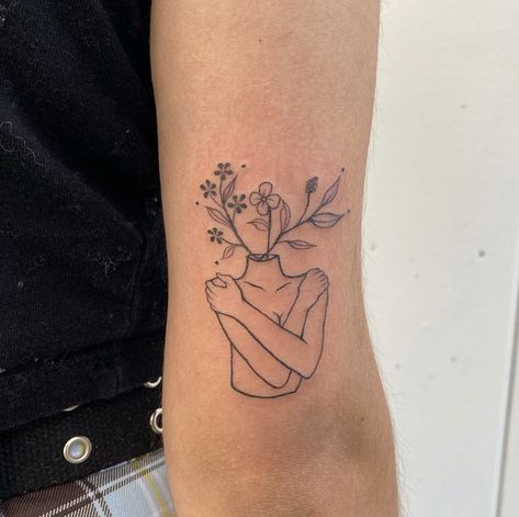 Body Vase Tattoo, Vase Tattoo, Body Vase, Body Tattoo, Line Art Tattoos, Art Tattoos, Fine Line Tattoos, Line Tattoos, Tattoo Inspo