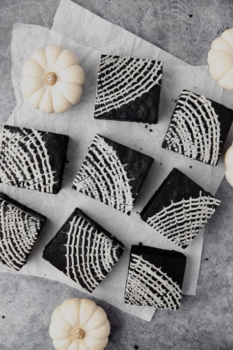 Black Cocoa Brownies For Halloween Recipe ~ Barley & Sage Cocoa Powder Desserts, Cocoa Desserts, Brownies For Halloween, Halloween Dinner Party Ideas, Fun Halloween Recipes, Easy Royal Icing, Black Cocoa Powder, Brownies Bites, Sophisticated Halloween