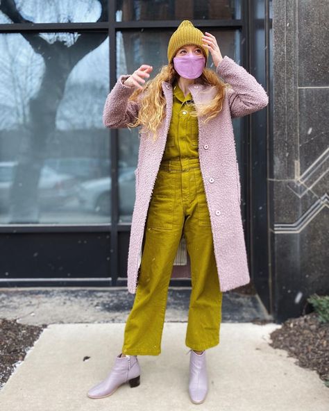 Lavender And Red Outfit, Chartreuse Outfit Ideas, Lavender And Chartreuse, Colorful Monochromatic Outfit, Colorful Christmas Outfit, Chartreuse Sweater Outfit, Chartreuse Outfit Color Combinations, Chartreuse Outfit, Dark Chartreuse