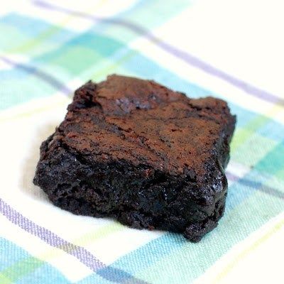 Fudgy 4 egg white brownies Candy Cookies Recipes, Egg White Recipes, White Brownies, Blondie Brownies, Egg Yolks, Fudgy Brownies, Brownie Bar, Egg White, Egg Whites