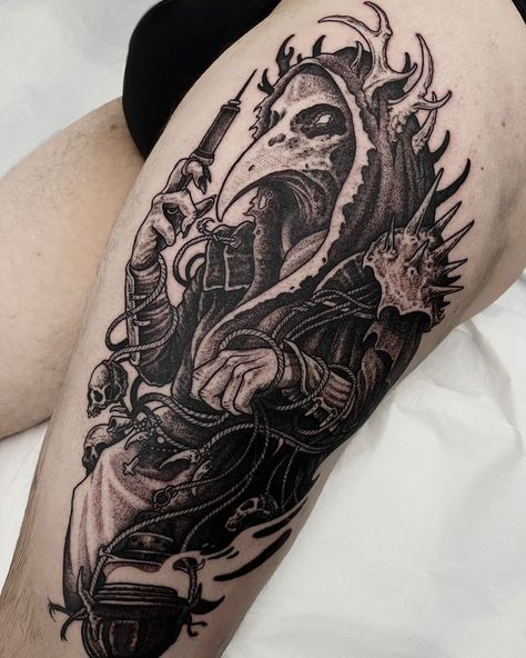 plague-doctor-dark-tattoo-comic-illustration-iper Plague Doctor Tattoos, Catacombs Tattoo, American Traditional Plague Doctor, Plauge Doctor Drawings, Plague Doctor Tattoo Design, Plague Doctor Tattoo, Alex Tattoo, Dr Tattoo, Wilderness Tattoo