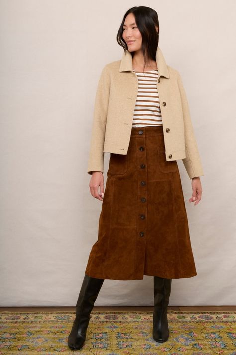 70s Suede Skirt, Fall Suede Outfit, Brown Corduroy Skirt Outfit, Brown Suede Skirt Outfit, Suede Skirt Outfit Fall, Cord Skirt Outfit, Suede Skirts, Wyse London, Suede Skirt Outfit