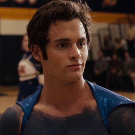 Penn Badgley Icon, Stalker Girlfriend, You Aesthetic Tv Show, Pen Badgley, Reed Richards, Joe Goldberg, Dan Humphrey, Penn Badgley, Activities For Girls