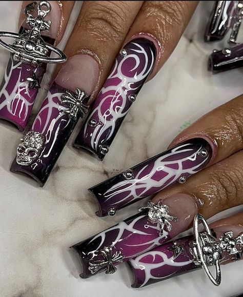 Xl Goth Nails, Grunge Y2k Nails, Nail Charm Designs, Exotic Nails Acrylic, Deco Nails, Punk Nails, Stylish Nails Designs, Goth Nails, Grunge Nails