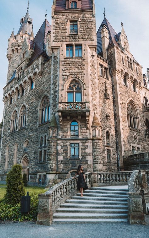 Malbork Castle Poland, Polish Aesthetic Poland, Poland Castles, Polish Core, Castles To Visit, Frog Princess, Poland Travel, Spain Portugal, Living In Europe