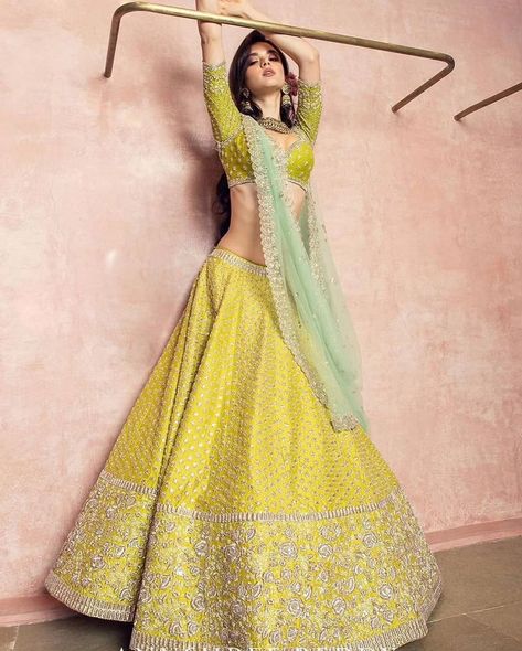 VISIT LIKE AND FOLLOW US For immediate response please call or WhatsApp us on +918099634110 Bridal lehenga.indianwedding lehenga.lehengalove.love.indianbridallehenga.indianware.saree.blouse,lehengalovers,indianbridalmakeup.bollywoodlehenga,haldi, Sangeet,haldidresses,bridalgagarhas, #lehenga #lehengalove #lehengalovers❤️❤️❤️ #lehengalovers #bridal #indianwedding #indiansaree #indianbride #indianbridalmakeup #indianbridalwear #bollywood #bigfatindianwedding #haldi #haldiceremony #usaindia... Anushree Reddy Lehenga, भारतीय दुल्हन संबंधी, डिजाइनर कपड़े, Indian Outfits Lehenga, Yellow Lehenga, Anushree Reddy, Lehnga Dress, Bridal Lehenga Collection, Lehenga Blouse Designs