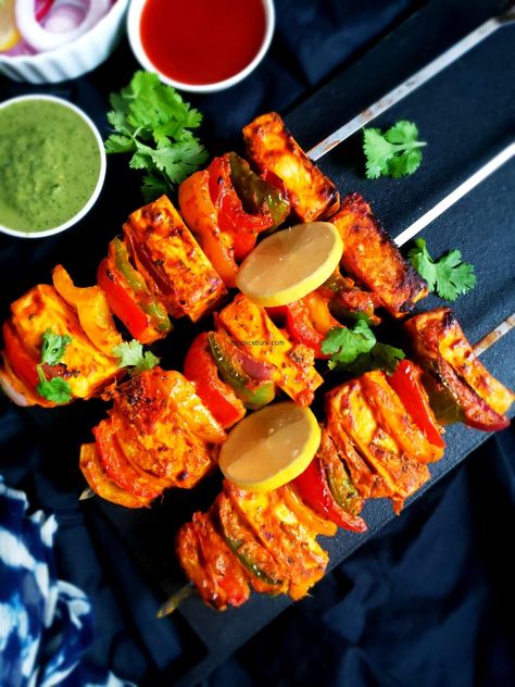 Tikka Photography, Chicken Tikka Kebab, Grilled Paneer, Indian Veg Recipes, Barbeque Recipes, Paneer Tikka, Food Advertising, Paneer Recipes, Chicken Tikka Masala