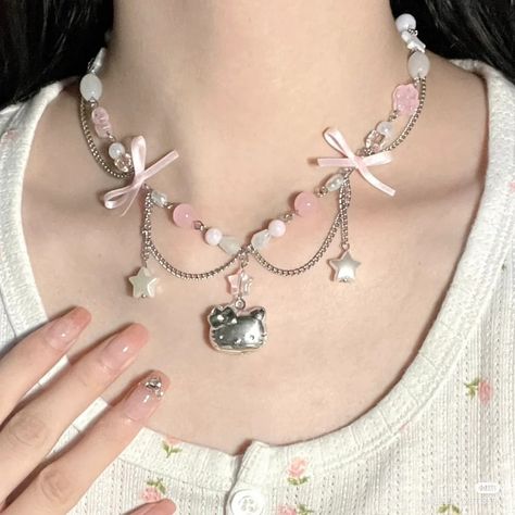 Y2k Kawaii, Pretty Jewelry Necklaces, Pearl Chain Necklace, Kawaii Jewelry, Ribbon Necklace, Jewelry Accessories Ideas, Girly Accessories, Cat Pendants, Handmade Wire Jewelry