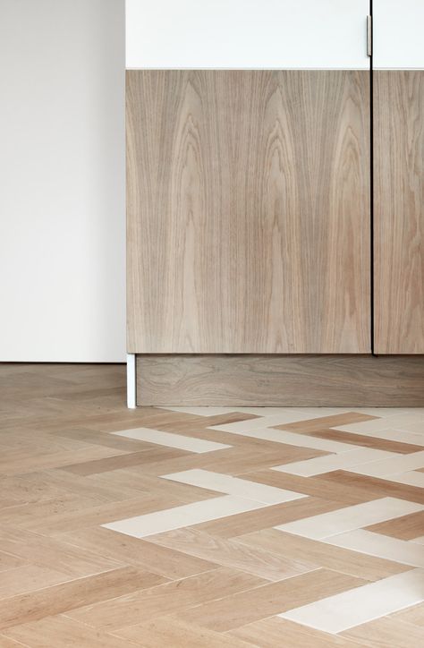 Herringbone patterns feature inside angular house extension by Platform 5 Diagonal Flooring Wood, Parquet And Tiles Combination, Finger Parquet Flooring, Parquet Flooring Herringbone Modern, Chevron Engineered Wood Floor, Wood Tile Floors, Unique Flooring, Herringbone Tile, Parquet Flooring