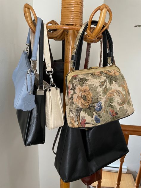 Thrifted bag collection. Everything is secondhand! Thrift Purses, Thrifted Purses, Nyc Thrifting, Thrift Accessories, Thrift Bags, Thrifted Bags, Vintage Outfits Aesthetic, Thrift Manifest, Thrift Aesthetic