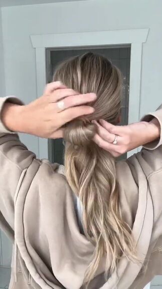 I have one of my 60 second hairstyles for you today. Learn a cute 1-minte hairdo in this quick post. Easy Braided Updo, Updo Tutorial, Hairstyle Idea, Dress Alterations, Low Ponytail, Hair Detangler, Braided Updo, Shirt Dress Casual, Loose Hairstyles