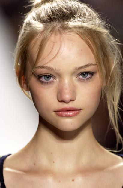 . Gemma Ward, 90s Models, Model Aesthetic, Model Face, Pretty Eyes, Fashion Pictures, Role Models, Makeup Inspiration, Pretty People