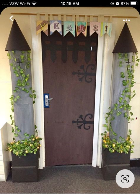 Medieval Times Decorations, Castle Door Decorations Classroom, Medieval Decorations Party, Castle Decorations For Classroom, Kingdom Decorations Ideas, Medieval Classroom Theme, Medieval Party Decor, Medevil Decorations, Kingdom Keepers Vbs Decorations