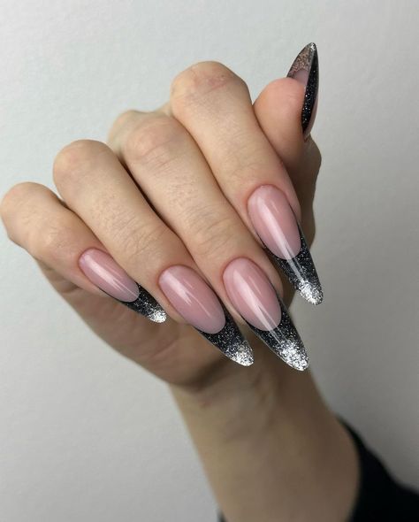 Are you looking for new nail designs for your next mani? In this post you'll find the most beautiful, dreamy and elegant nails to recreate! Dreamy Nail, Gothic Nails, New Nail Designs, Crazy Nails, New Nail, Womens Nails, Elegant Nails, Cool Nail Designs, Short Acrylic Nails