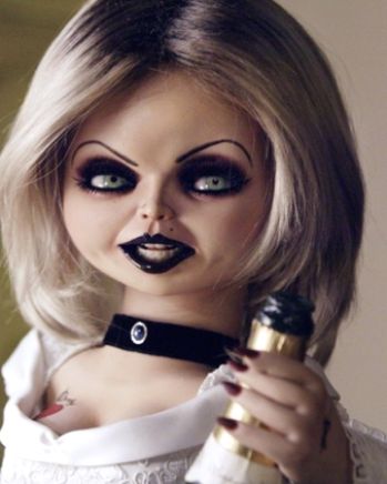 Tiffany Valentine Ray | Horror Film Wiki | Fandom #halloween #halloweencostume #halloweendecor Bride Of Chucky Makeup, Chucky Makeup, Tiffany Bride Of Chucky, Tiffany Chucky Bride, Tiffany Costume, Chucky Tiffany, Tiffany Bride, Tiffany Valentine, Chucky Costume