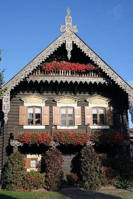 Russian Izba, Russian Cottage, Russian Houses, Russian House, Potsdam Germany, Beautiful Germany, German Houses, German Architecture, Swiss Chalet