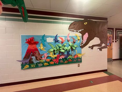 Dinosaur Bulletin Boards, Dinosaur Display, Class Decor, Hand Crafts For Kids, Hand Crafts, Dinosaur Theme, Class Decoration, Activity Ideas, Display Board