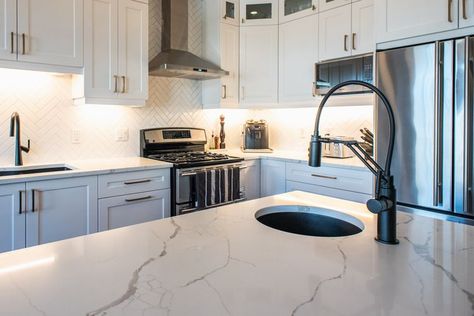 How to Clean Quartz Countertops How To Clean Quartz, Clean Quartz Countertops, Cabin Decorating, Natural Stone Countertops, Quartz Counter, Quartzite Countertops, Quartz Countertop, Remove Stains, Natural Cleaning