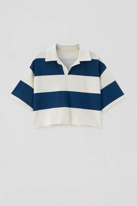 Cropped Polo Shirt, Big Pants, Cropped Polo, Trendy Shirt Designs, Clueless Outfits, Korean Casual Outfits, Pull And Bear, Striped Pyjamas, Quick Outfits