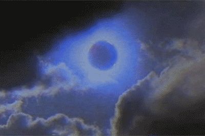 the sky is blue but once you use it you lose it Blue Sky Gif, Moon Gif, Images Terrifiantes, Alluka Zoldyck, Sky Gif, Im Blue, Between Two Worlds, Aesthetic Gifs, Tumblr Wallpaper