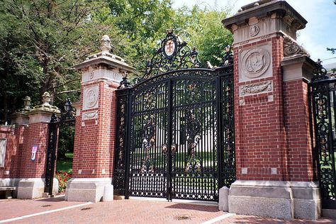 Ris walks through these Gates during her graduation from Brown. Van Wickle Gates by cmu chem prof, via Flickr Brown University Campus, College Tour, Brown University, College Admission, College Campus, Trik Fotografi, Ivy League, Famous Places, Old Building