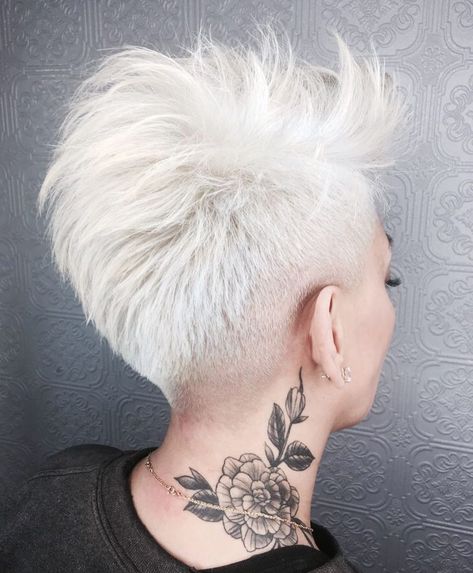 Pixie Fade, White Pixie Cut, Asymmetrical Pixie Haircut, Choppy Pixie, Choppy Pixie Cut, Short White Hair, Marshmallow Frosting, Edgy Pixie Cuts, Pixie Cut With Bangs