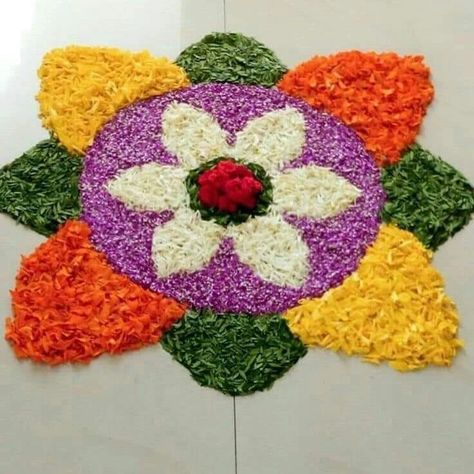 Flower Rangoli Designs 🔥👌 #diwalirangoli #Diwali2024 Athapookalam Designs Simple, Pookolam Design, Real Flower Rangoli, Onam Decor, Pookkalam Designs, Onam Decoration, Flowers Rangoli Designs, Onam Pookalam Design, Floral Rangoli