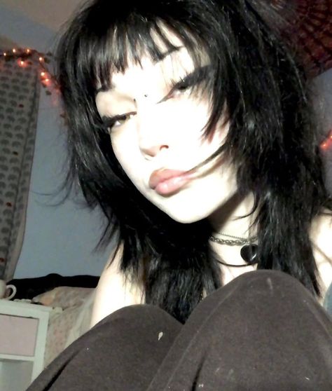 Gothic Haircuts Medium, Bangstyle Hair Long Wispy Layers, Middle Part Emo Hair, Black Wolfcut With Bangs, Medium Length Goth Hair, Shoulder Length Goth Hair, Goth Wolfcut, Mid Length Alt Hair, Gothic Haircut Short