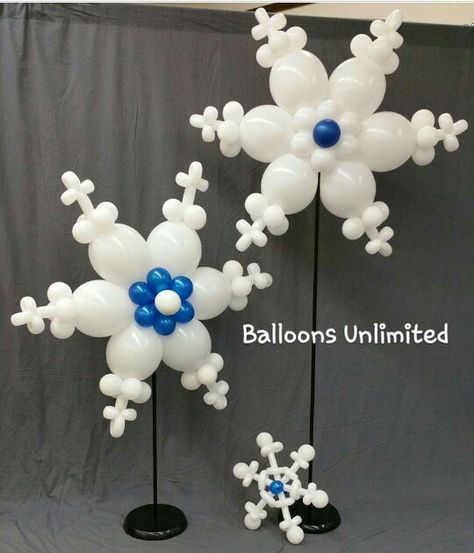 Snowflakes Balloon Decoration Ideas, Blush Balloons, Twisting Balloons, Christmas Balloon Decorations, Deco Ballon, 5 Balloons, Balloon Crafts, Mini Balloons, Diy Balloon Decorations