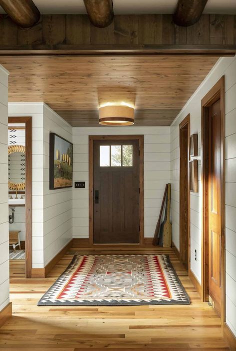 Cabin With White Walls, Small Lake House Renovation, Americana Lake House Decor, Timeless Lake House, Old Lake House Interior, Tiny Lake House Interior, Interior Lake House Ideas, Vintage Lake House Aesthetic, Lake House Flooring