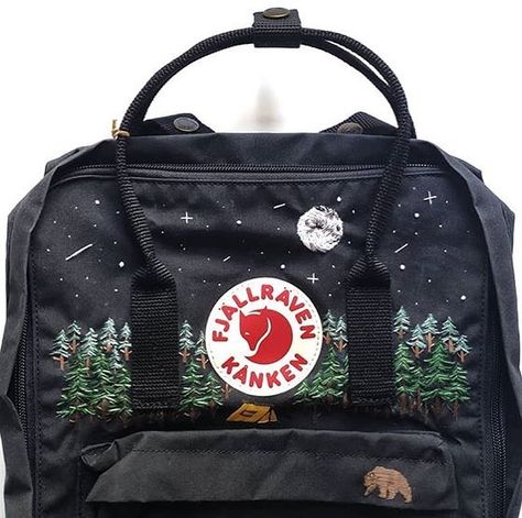 Mochila Fjallraven Kanken, Backpack Fjallraven, Fox Bag, Embroidered Backpack, Digital Embroidery Patterns, Diy Backpack, Diy Embroidery Designs, Embroidery Bags, Cute Embroidery