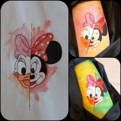 Daisy duck e Minnie Minnie And Daisy Tattoo, Daisy Duck Tattoo, Minnie Y Daisy, Mouse Tattoos, Daisy Tattoo, Belly Painting, Daisy Duck, Tattoo Stencils, Leg Tattoos