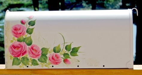 Lovely Pink Rose Mailbox by ArtfulM on Etsy Peace Roses, Mailbox Painting, Hand Painted Mailboxes, Mailbox Art, Paint A Rose, Painted Mailbox, Painted Mailboxes, Steel Mailbox, Mailbox Ideas