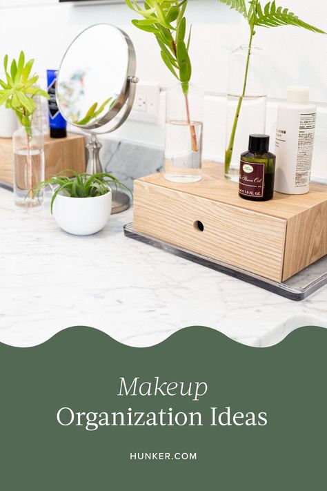 Cosmetic Organizer Ideas, Bathroom Makeup Organization Countertop, Countertop Makeup Storage, Vanity Organization Diy, Makeup Organizer Ideas, Makeup Organization Ideas, Cosmetic Organization, Makeup Counter, Counter Organization